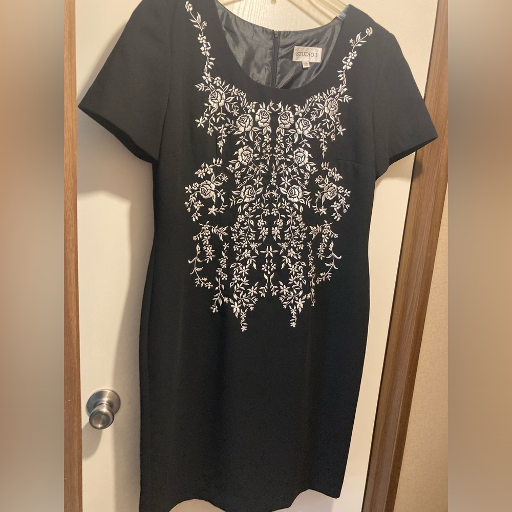Studio One Dress - Picture 1 of 5